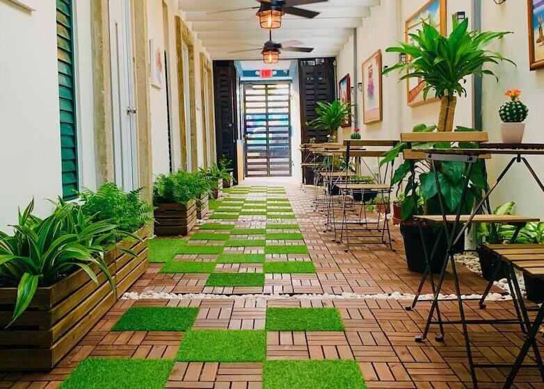 هتل Tapia Haus 103