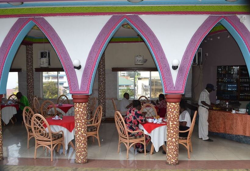 هتل Whitesun Safari