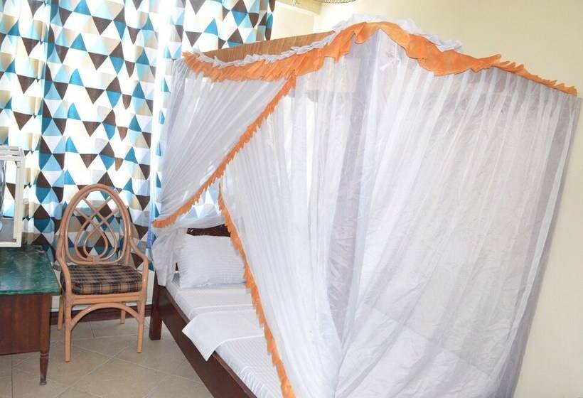 هتل Whitesun Safari