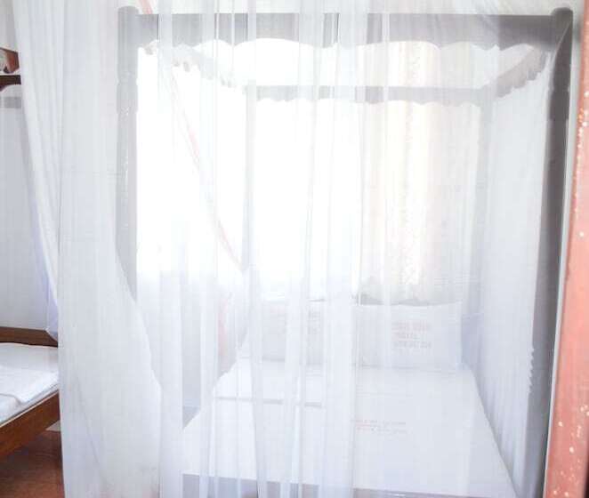 هتل Whitesun Safari