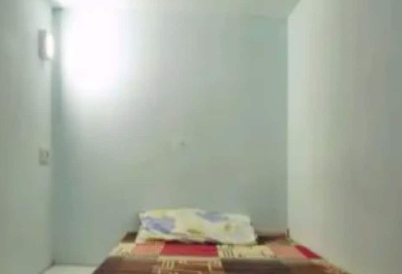 Kabin Kapsul Kayu Jati V Jakarta Male Only Hostel