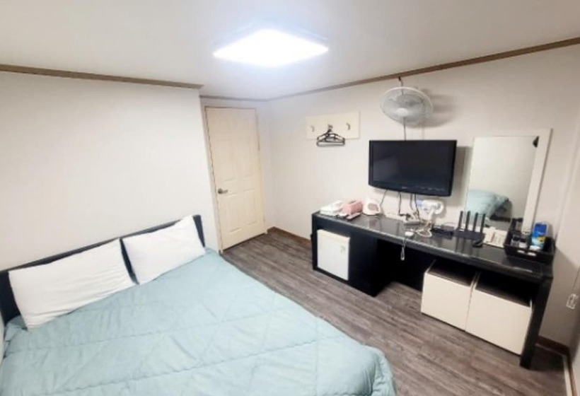 汽车旅馆 Taereung Hill House