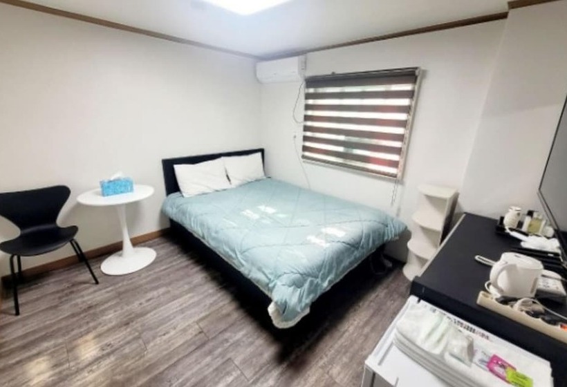 汽车旅馆 Taereung Hill House