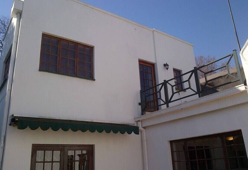 펜션 77 On 8th Rosebank