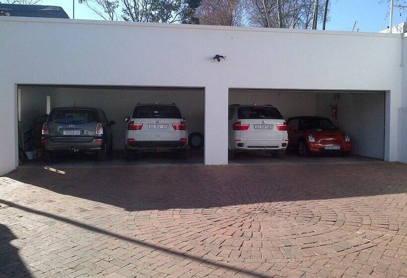 펜션 77 On 8th Rosebank