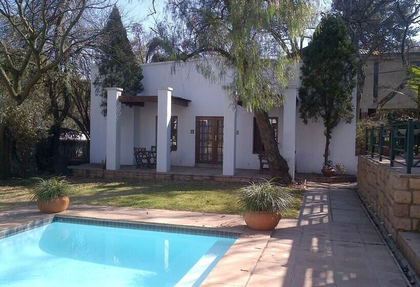 펜션 77 On 8th Rosebank