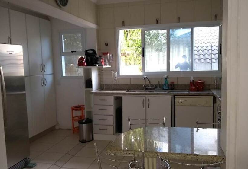 ペンション Jurerê Internacional