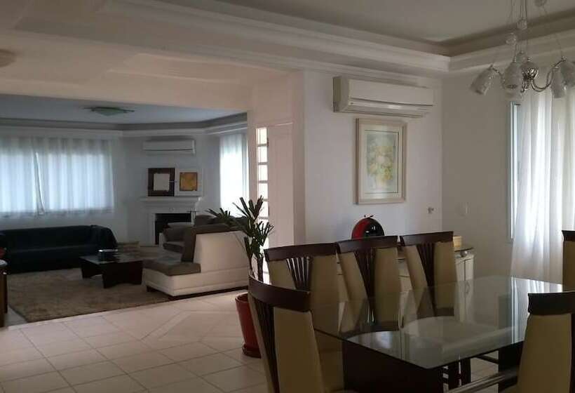 ペンション Jurerê Internacional