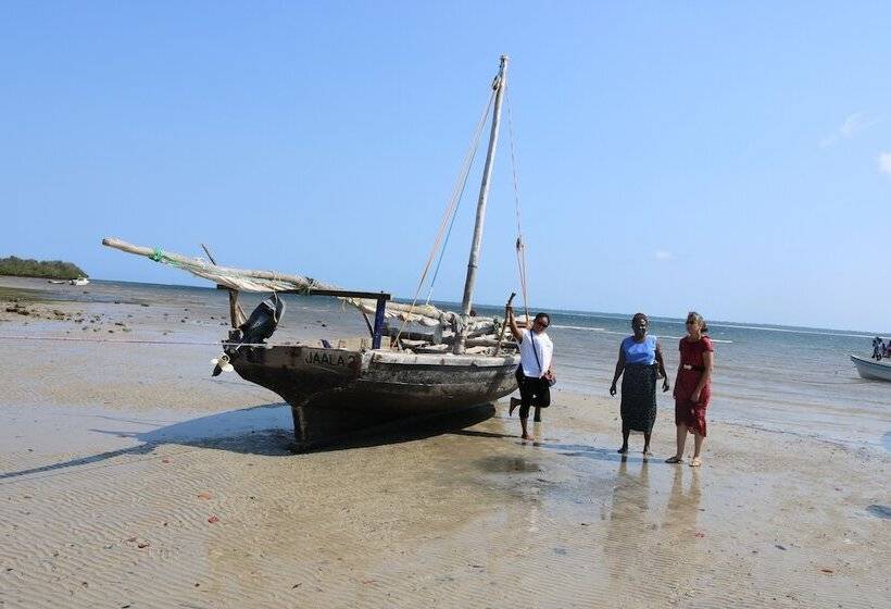 پانسیون Kivuli Villas Diani