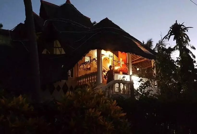 پانسیون Kivuli Villas Diani