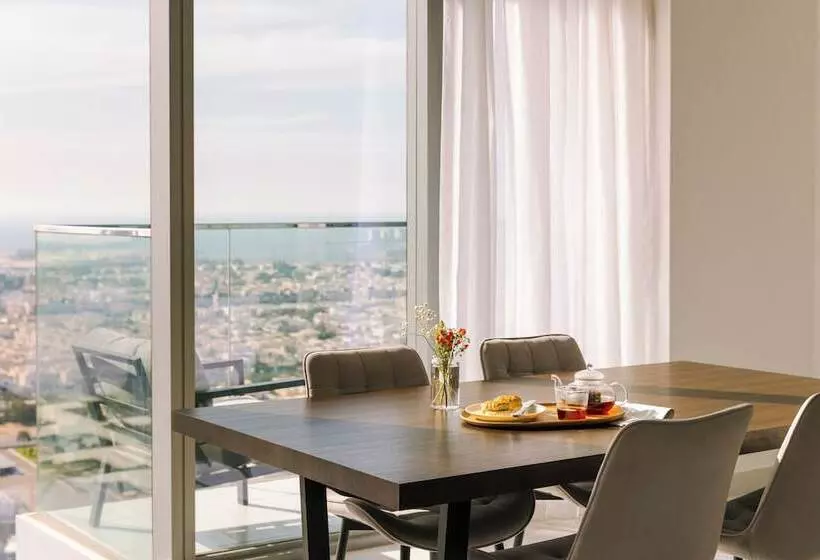 Sonder Downtown Towers