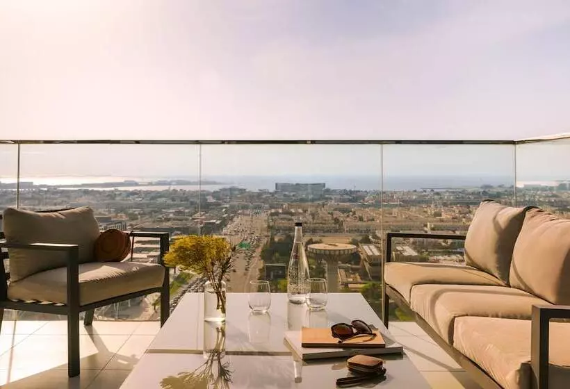 Sonder Downtown Towers