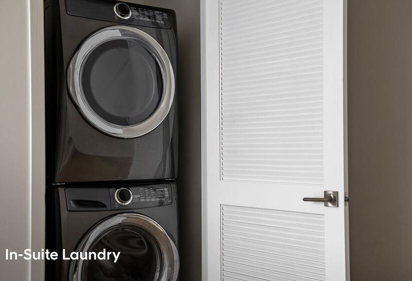 Sonder Downtown Towers