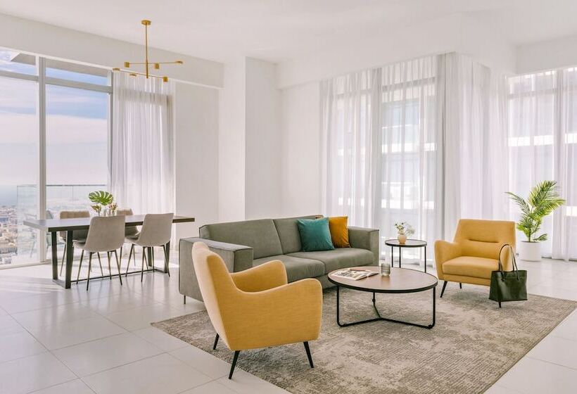 Sonder Downtown Towers