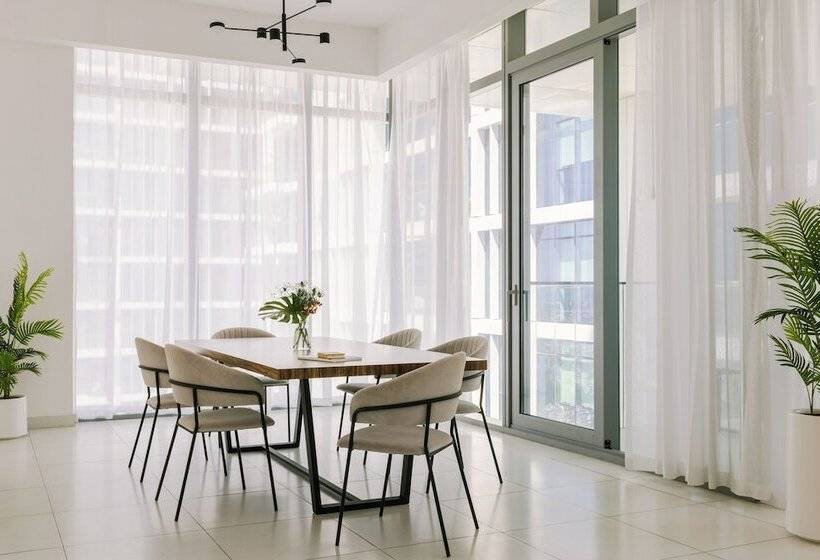 Sonder Downtown Towers