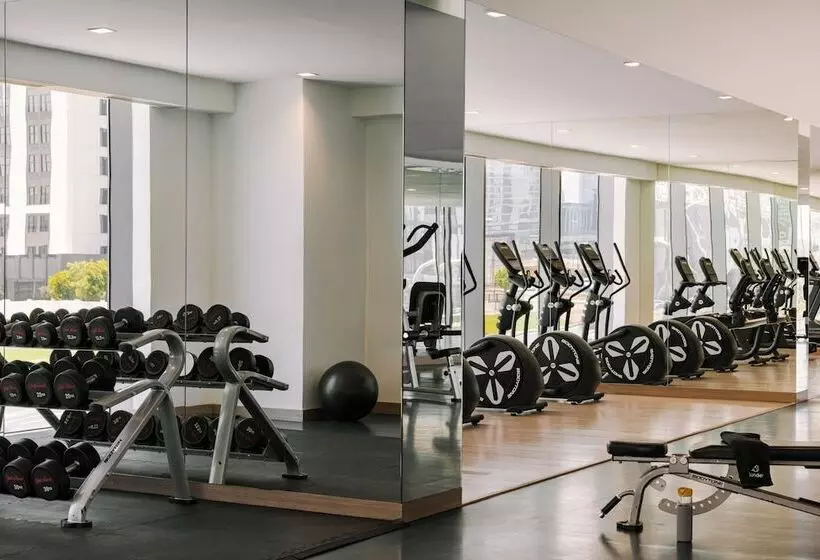 Sonder Downtown Towers