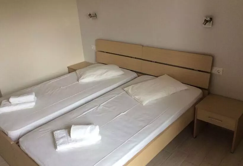 Aamiaismajoitus (B&B) Elena Rooms