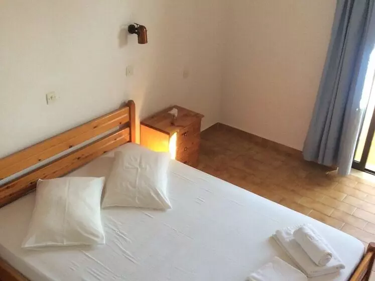 Aamiaismajoitus (B&B) Elena Rooms