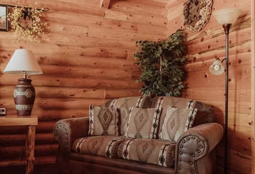 Bryce Canyon Log Cabins