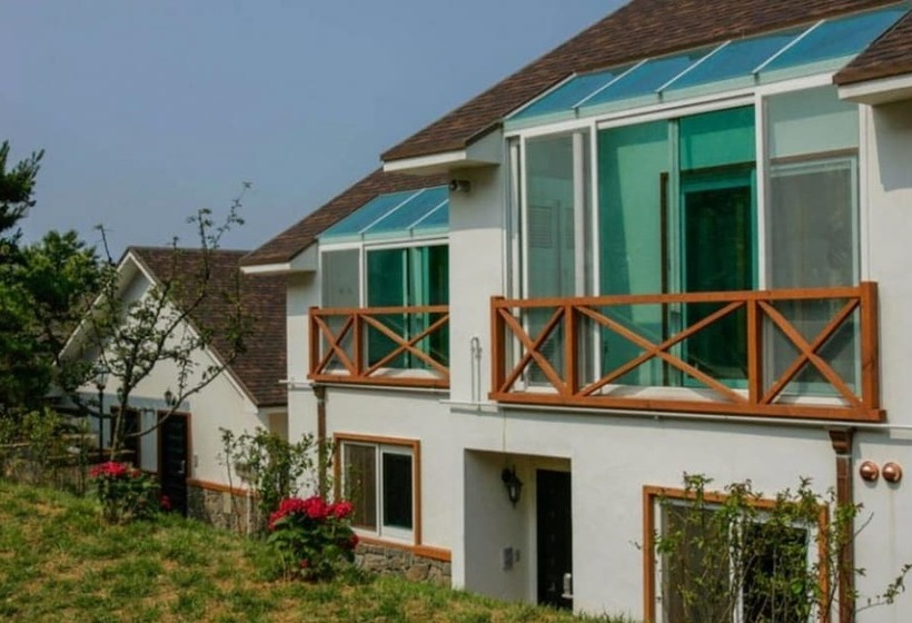 Daebudo White Island Pension