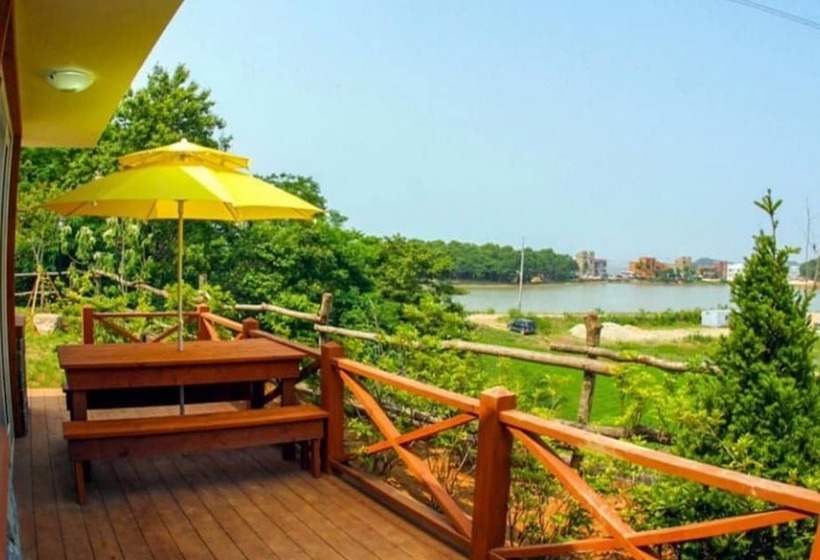 Daebudo White Island Pension