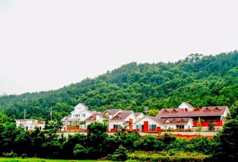 Daebudo White Island Pension