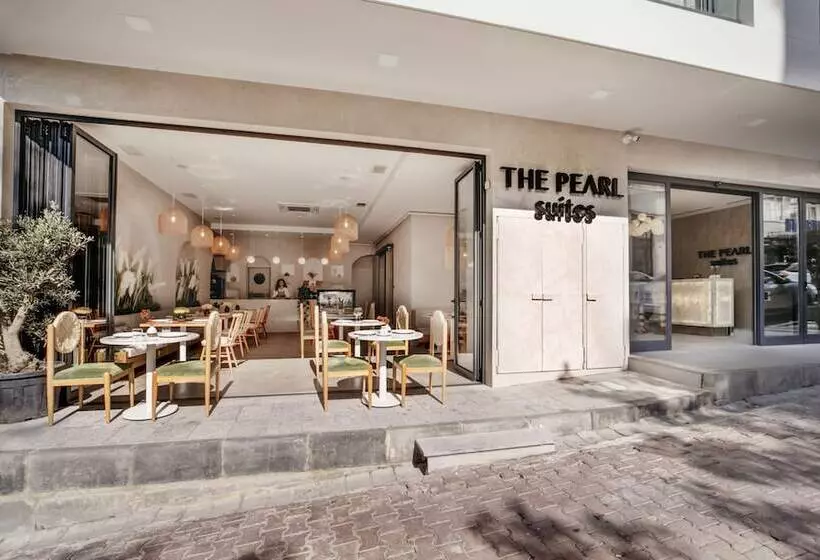 ホテル The Pearl Suites
