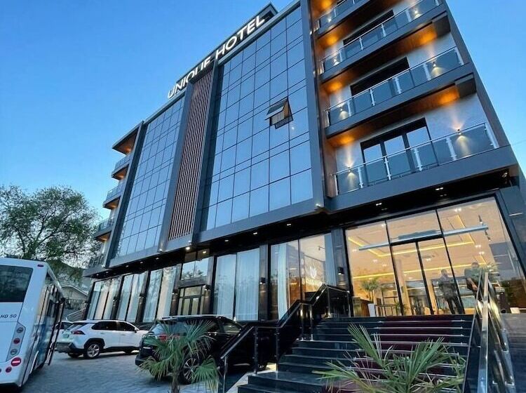 Hotel Unique
