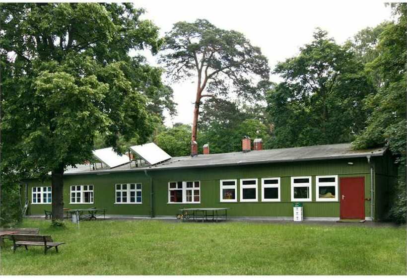 Jetpak Ecolodge   Hostel