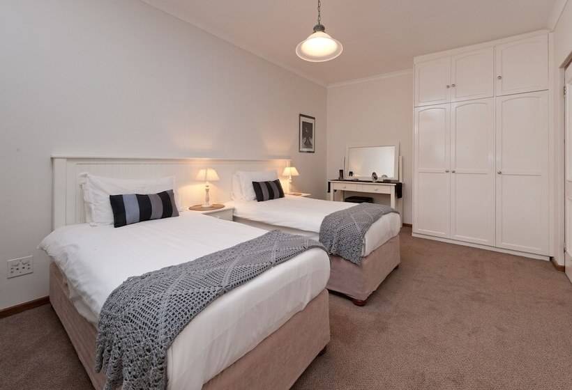 La Galinière Guest Cottages