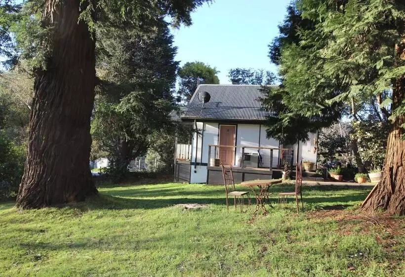 Olinda Country Cottages