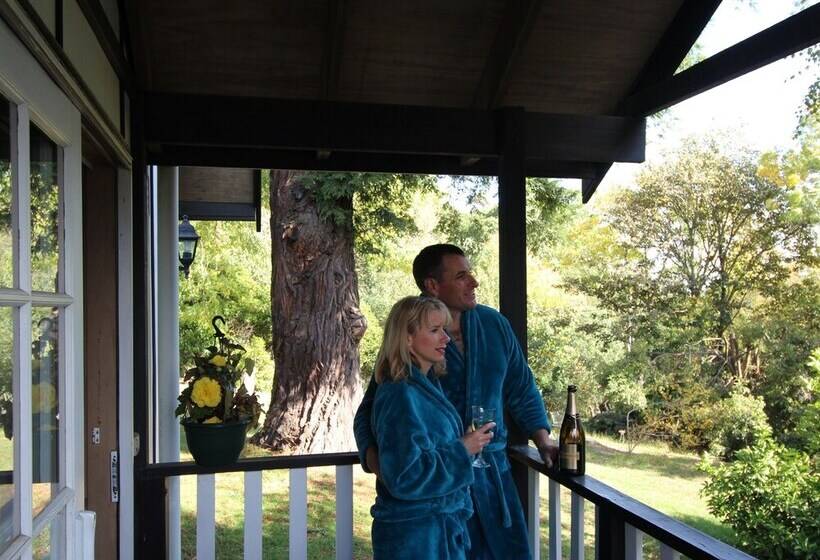 Olinda Country Cottages