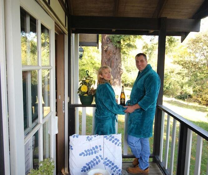 Olinda Country Cottages