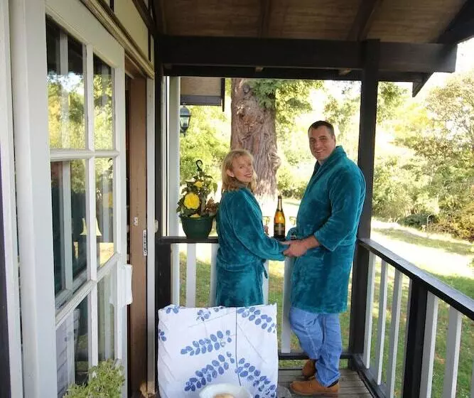 Olinda Country Cottages