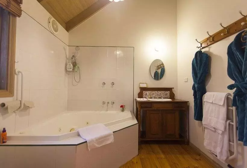 Olinda Country Cottages