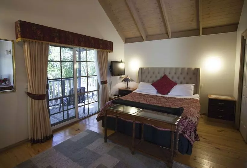 Olinda Country Cottages