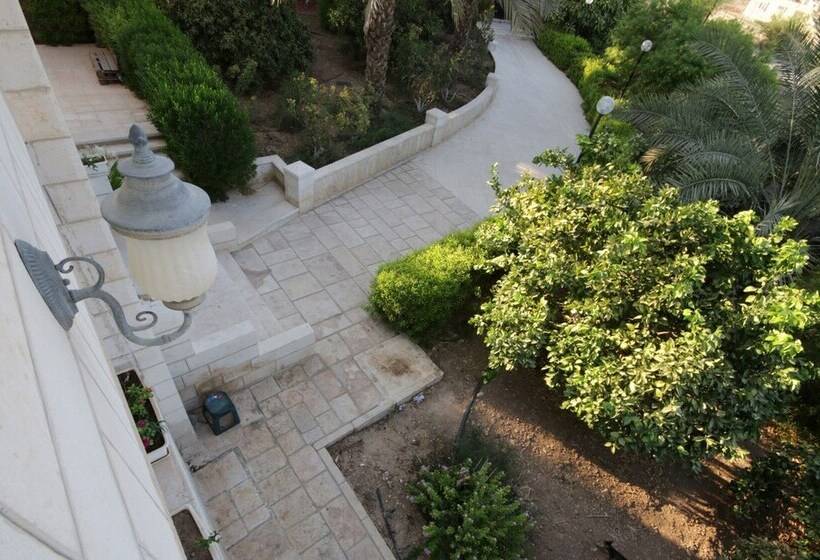 پانسیون Auberg Inn Guesthouse