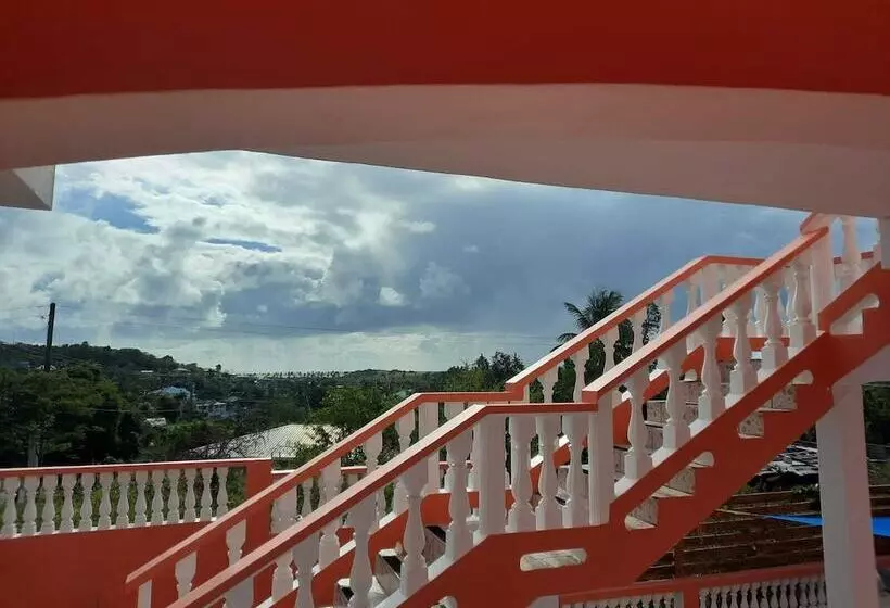 Majatalo Aupic Paradise