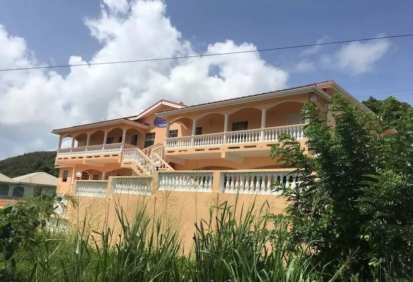 Majatalo Aupic Paradise