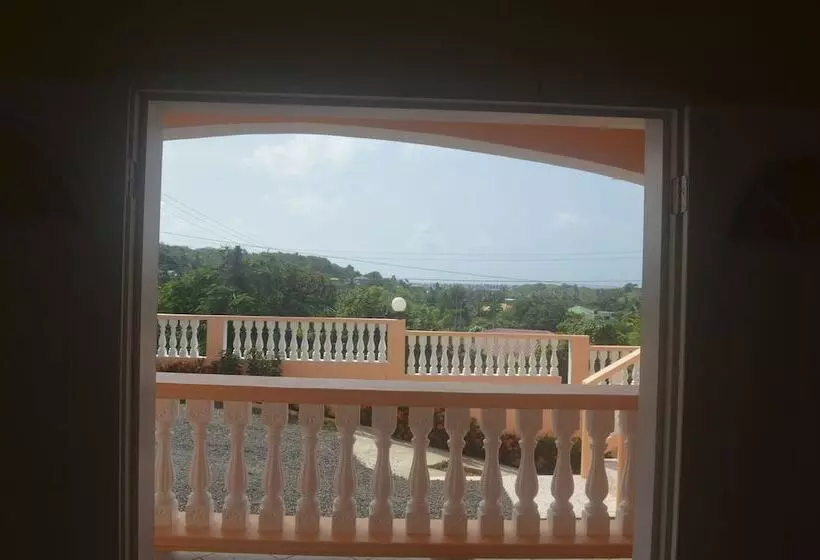 Majatalo Aupic Paradise