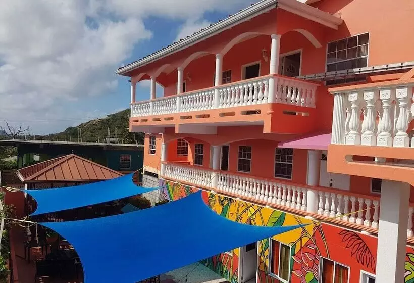 Majatalo Aupic Paradise