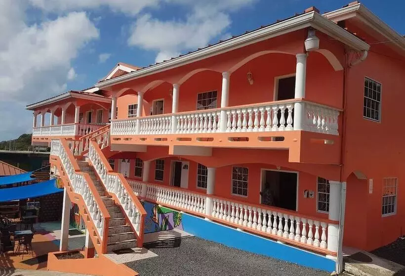 Majatalo Aupic Paradise