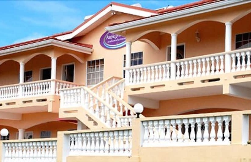 پانسیون Aupic Paradise