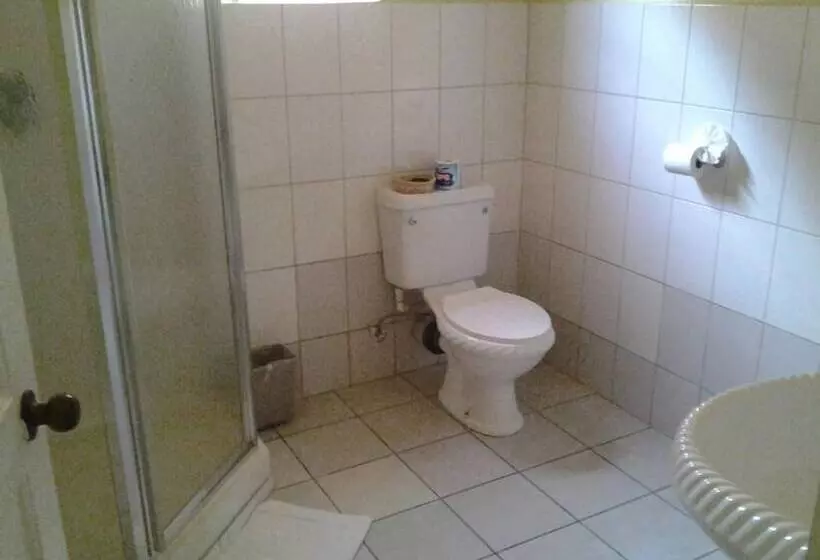 Majatalo Aupic Paradise