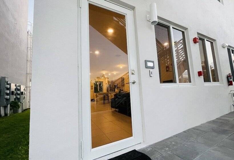 פנסיון Rare Find! New Corner House By Mia Best Of Doral