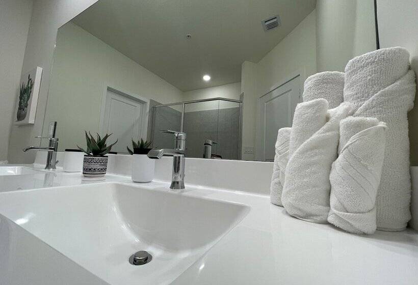 פנסיון Rare Find! New Corner House By Mia Best Of Doral