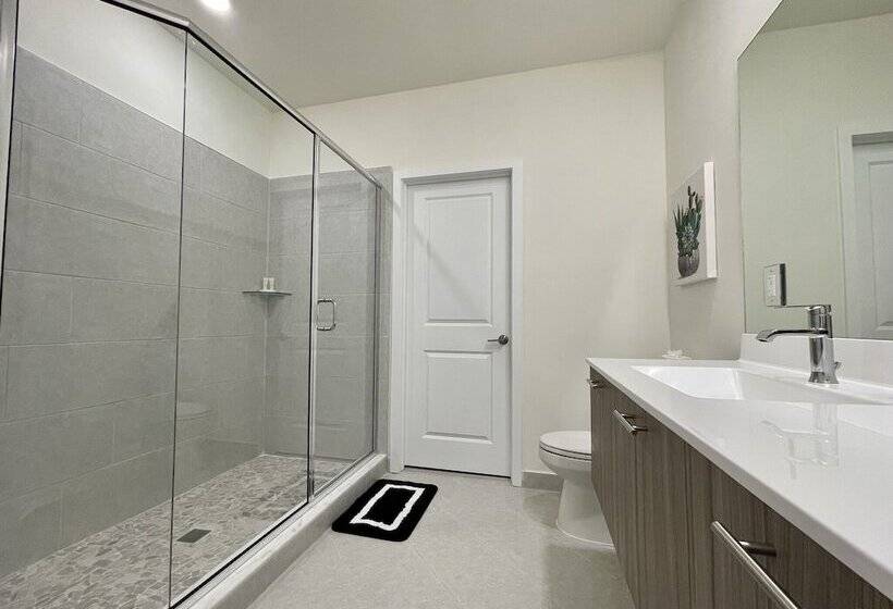 פנסיון Rare Find! New Corner House By Mia Best Of Doral