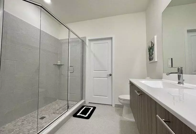 Majatalo Rare Find! New Corner House By Mia Best Of Doral