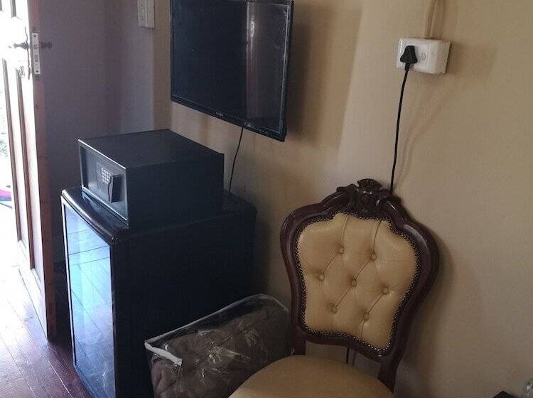 Pensió Ui Elemea Suites