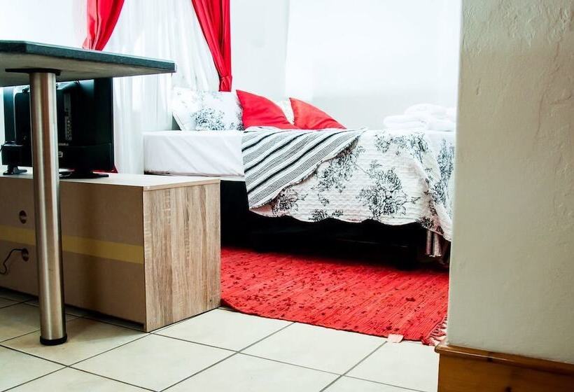 Pensió Ui Elemea Suites